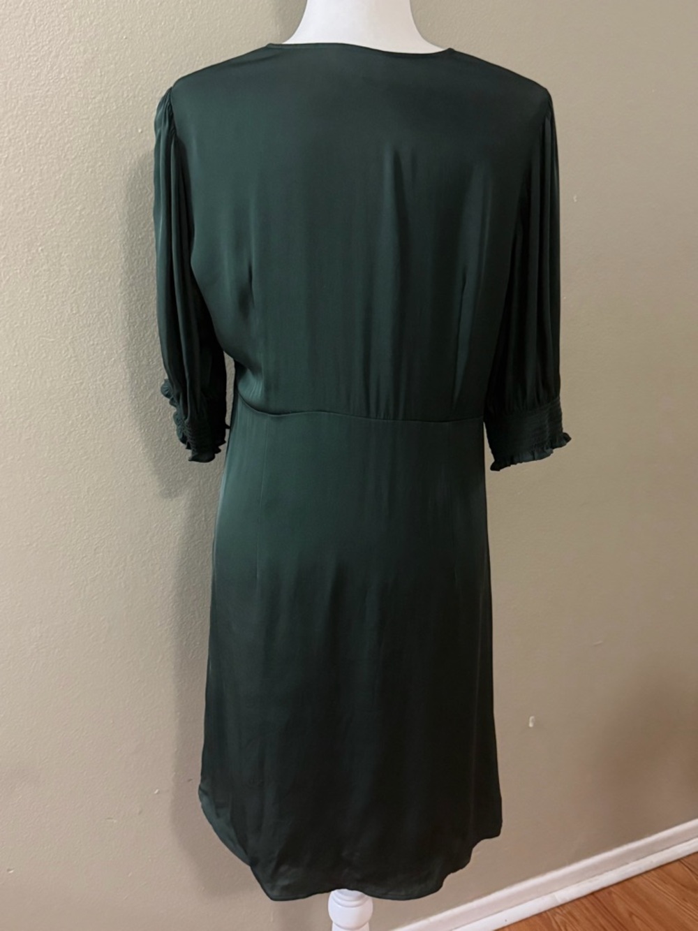 Quince Washable Stretch Silk V-Neck Smocked Sleeve Mini Dress Forest Green L - Picture 3 of 10